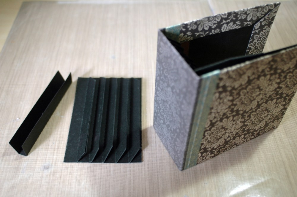 kiss hinge mini album binding system joanne seale